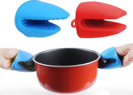 Approvazione su ordinazione di Oven Mitts FDA LFGB dei supporti di vaso del silicone dei guanti della cucina del silicone